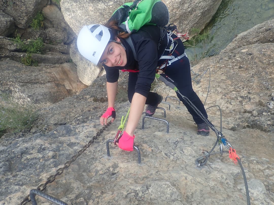 CURSO/FORMACION DE VIAS FERRATAS-PROGESIÓN,SEGURIDAD Y AUTO-RESCATE 